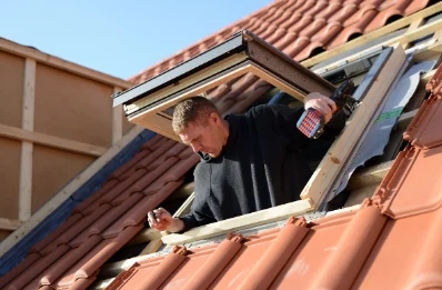 Pose de fenêtres de toit Velux à Châtel-Moron